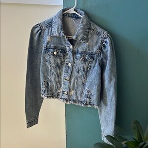Classic Blue Denim Jacket with Frayed Hem